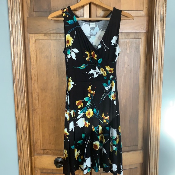 Kaileigh Dresses & Skirts - Kaileigh sleeveless dress. Size small